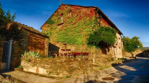 Campillo de Ranas House | Casa rural El Abejaruco