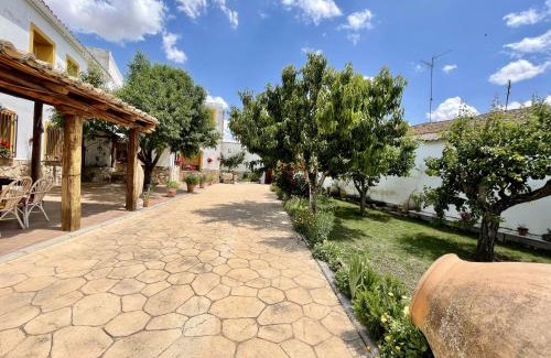Rozalen del Monte House | Casa Rural El Almendro