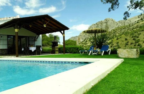 Alora House | Casa Rural El Chaparro