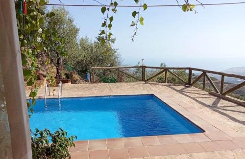 Arenas Ski Chalet | Casa Rural en Málaga, donde el tiempo se detiene