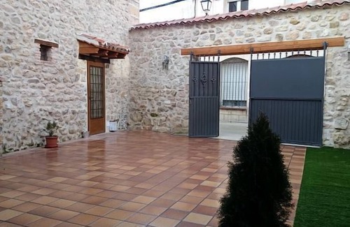 Bernuy de Porreros Cottage | Casa Rural El Choricero for 8/10 people