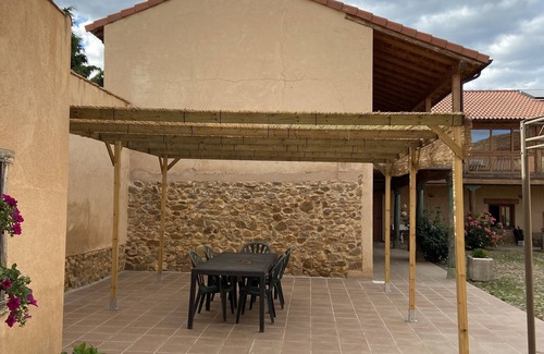 Llamas de la Ribera Cottage | Casa Rural Villafranca