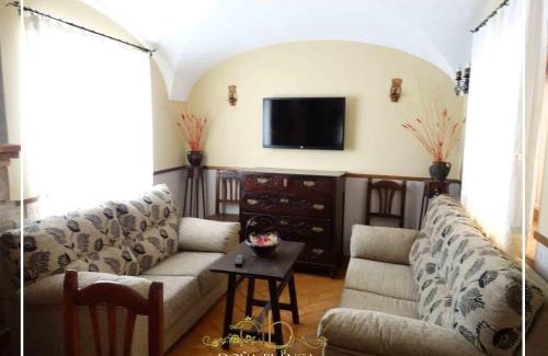 Santa Cruz de la Sierra House | Casa Rural Doña Blanca
