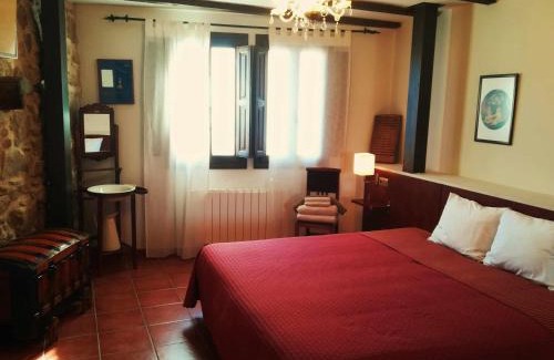 Santibanez de la Sierra Apartment | Casa Rural FranciaQuilamas
