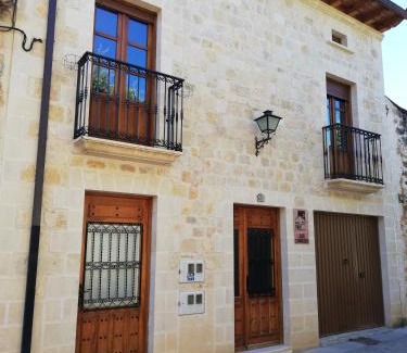 Santo Domingo de Silos Apartment | Casa Rural Las Condesas
