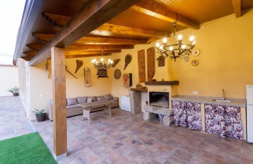 Muelas del Pan House | Casa Rural LA BRETONA