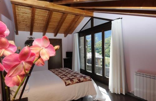 Tirvia House | Casa Rural La Comella