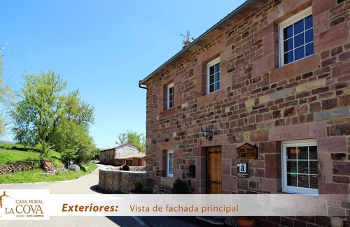 Salces Cottage | Casa Rural La Cova, full rental house with FREE WIFI