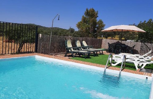 Cazalla De La Sierra House | CASA RURAL LA DEHESILLA