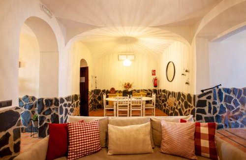 Cordobilla de Lacara House | Casa Rural La Salamandrija- con piscina, patio y barbacoa