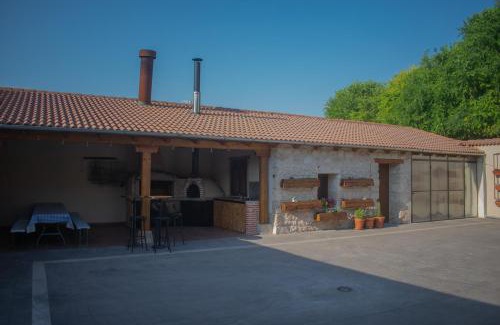 Olombrada House | Casa Rural La Vega Fría