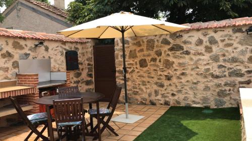 Navas de Riofrio House | Casa Rural Las Cigüeñas de Las Navillas
