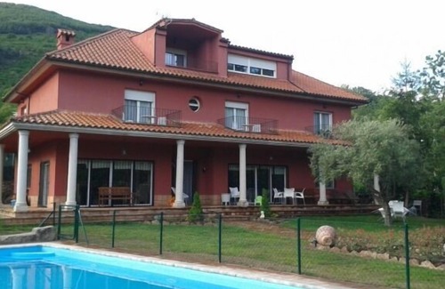 Navaconcejo Cottage | Casa Rural Las Nogaledas for 18 people