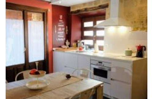 San Asensio Cottage | Casa Rural Los Carros, house with courtyard for 8 people