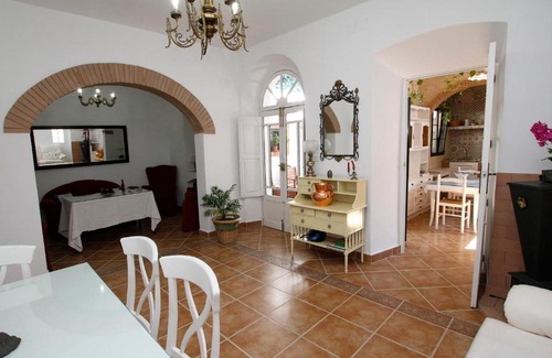 Aljucen House | Casa Rural Mérida