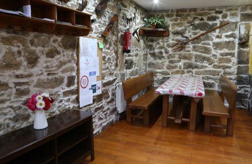 Yerbo House | Casa Rural Madreselva