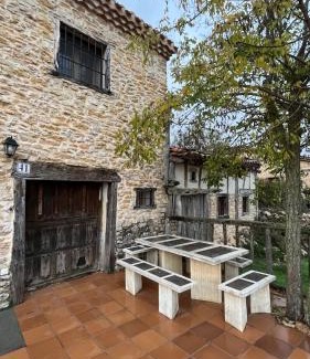 Golmayo House | Casa Rural Negua en La Cuenca, Soria