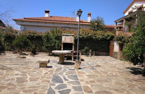 Torrejon El Rubio House | Casa Rural Peña Falcón
