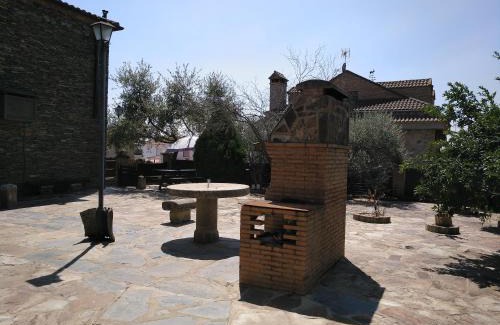 Torrejon El Rubio House | Casa Rural Peña Falcón