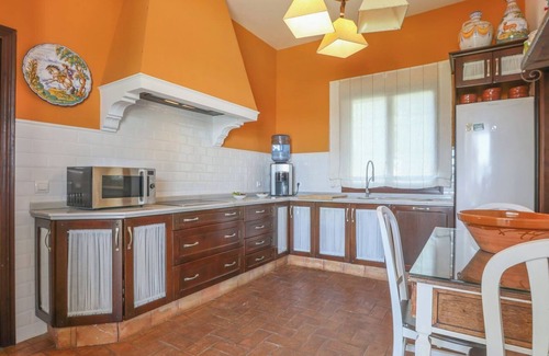 Marchena Villa | Casa Rural Pozo Viejo Marchena by Ruralidays