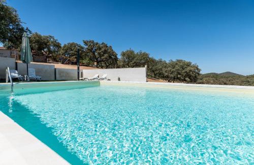 Santa Olalla del Cala Villa | Casa Rural Quejigo con piscina