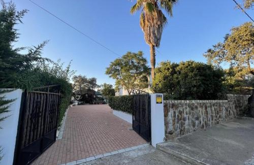 El Garrobo House | Casa Rural Sevilla