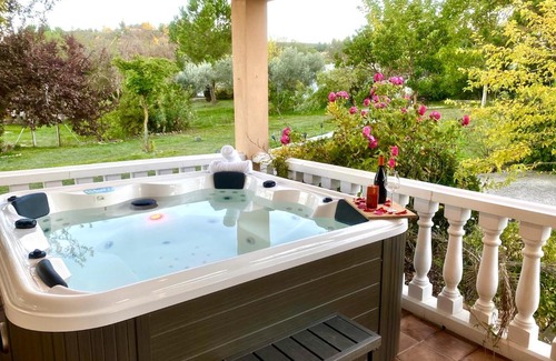 Illana Villa | Casa Rural - Suerte (+Piscina)