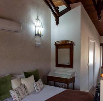 Brazatortas House | CASA RURAL TRES VENTAS