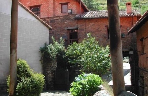 Robledillo de Gata Cottage | Casa Rural Valle del Arrago within Rural Wonder of Spain