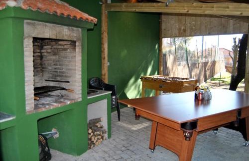 Collado Mediano Villa | Casa Rural Villa Angeles con Piscina y Jacuzzi