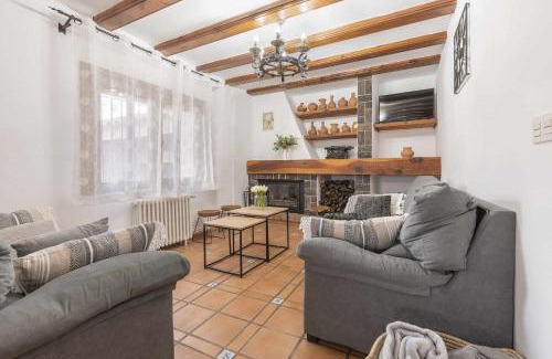 Albentosa Apartment | Casa rural Villa Pilar