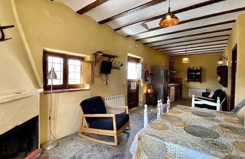 Taberno Cottage | Casa Rural Wi-fi de Alta Velocidad Gratis, Calefacción, Lavavajillas y Piscina