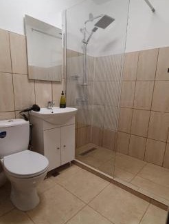 Resita Apartment | Casa Rusu - Govandari -Self check in-24h Netflix