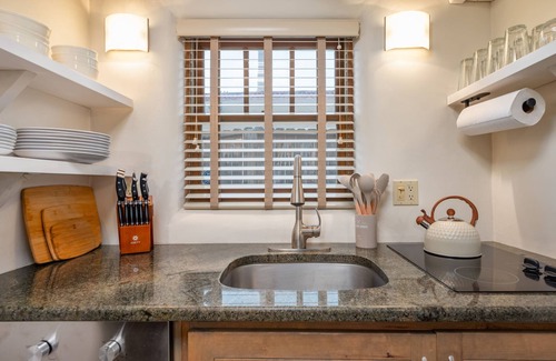 Santa Fe House | Casa Saint Francis- King Bed-Patio & Fire Pit -2BR