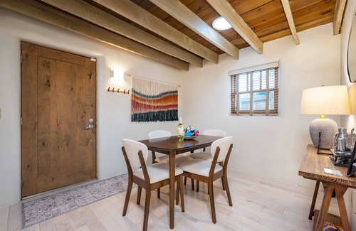 Santa Fe House | Casa Saint Francis- King Bed-Patio & Fire Pit -2BR