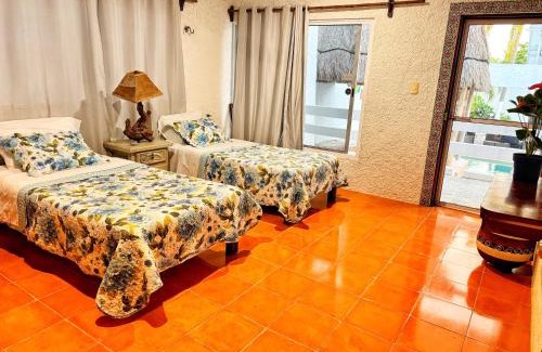 Chuburna Puerto House | Casa Saltwater Cowboy En La Playa - Beachfront Property