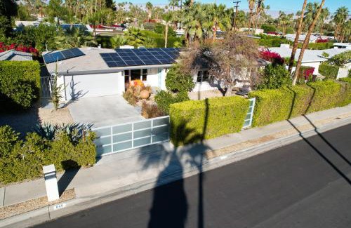 Tahquitz River Estates House | Casa San Lucas by Oranj Palm