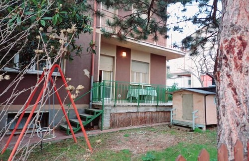 Gualdo Tadino Apartment | Casa San Rocco: Spazioso Appartamento con Giardino