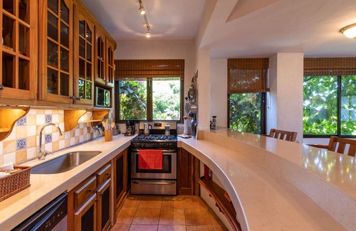 Manuel Antonio Villa | Casa Sandra, Spectacular Views, Quality Furnishings