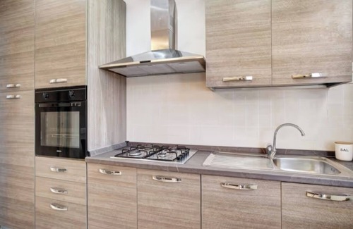 Sanremo Apartment | CASA SANREMO TIZIANO Free parking downtown area 15 minutes on foot