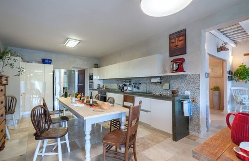 Centofinestre Villa | Casa Sant' Elia a villa in the heart of the Marche Region a few miles from the sea
