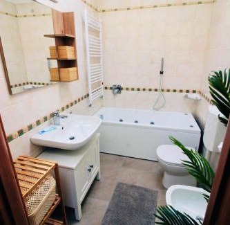 Cerro Apartment | Casa Sebastiano am Lago Maggiore - familienfreundliches Ferienhaus mit Pool