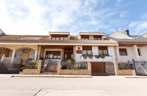 Cabanillas Cottage | Casa Senda Bardenas for 10 people