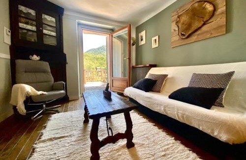 Santa Cruz De La Seros House | CASA SENERA