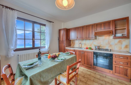 Pettenasco House | Casa Serena park and Lake View, Pettenasco, Italy