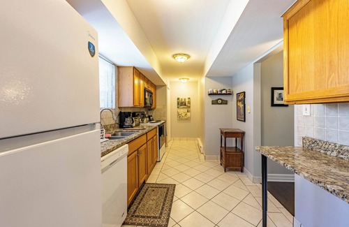 Forest Park Condo | Casa Serenità: Downtown Forest Park, Close to Trains, Parking
