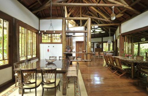 Camburi House | Casa Sertão de Camburi