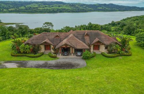 Tronadora House | Casa Shamrock