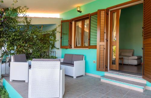 Santa Caterina House | Casa Shanti - 5 Minuti dalla Spiaggia con Piscina Condominiale