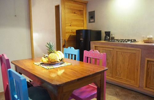 Mazunte House | Casa Sierra: Starlink, AC & Superbly Located!